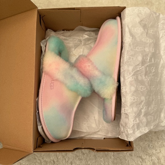 UGG COTTON CANDY SLIPPERS SIZE US 7 - Picture 3 of 8